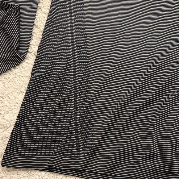 Athleta Momentum Seamless Long Sleeve Shirt - Picture 5 of 7